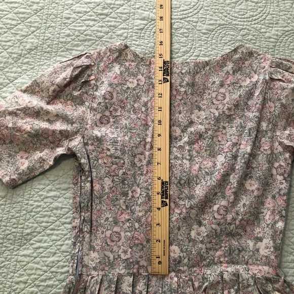 Vintage Laura Ashley lilac floral print prairie cottage dress. Size 8. - Picture 13 of 14